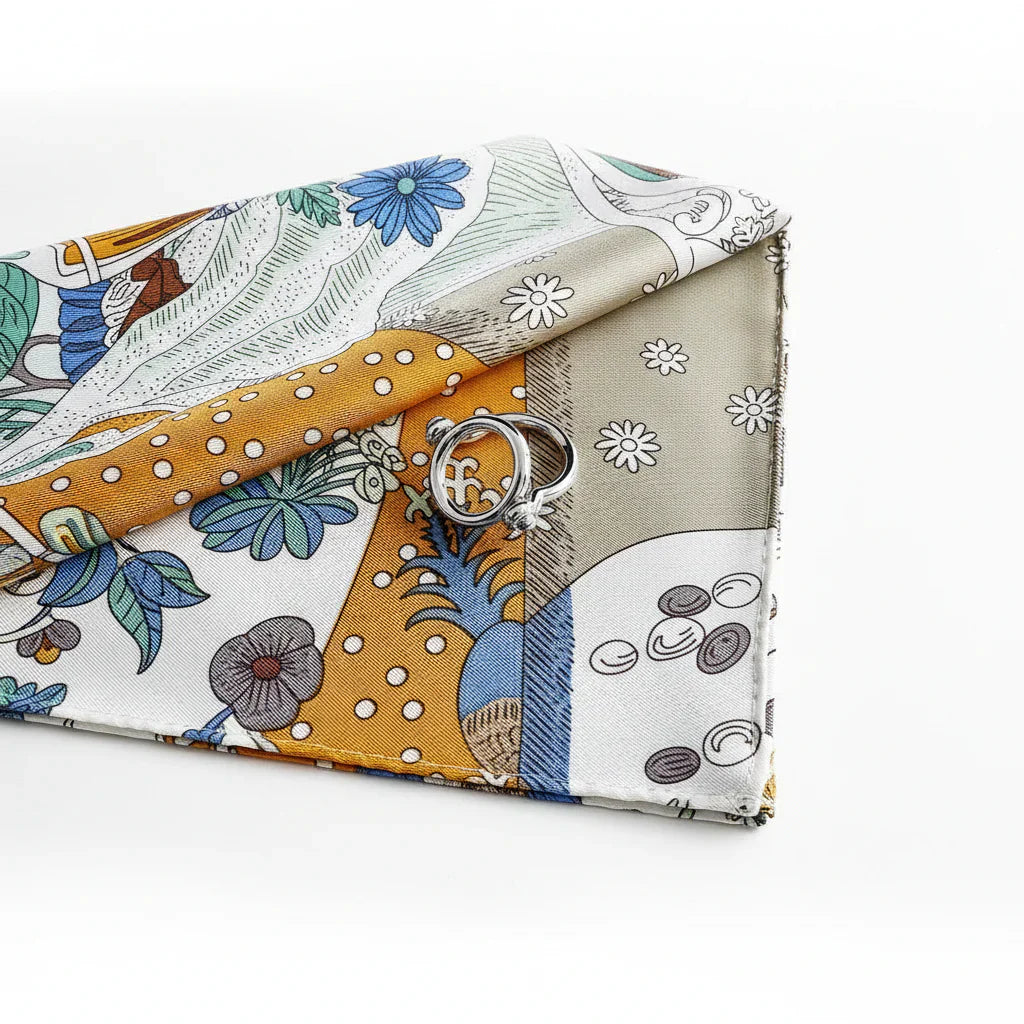 Anneau De Foulard doré à pois et fleurs